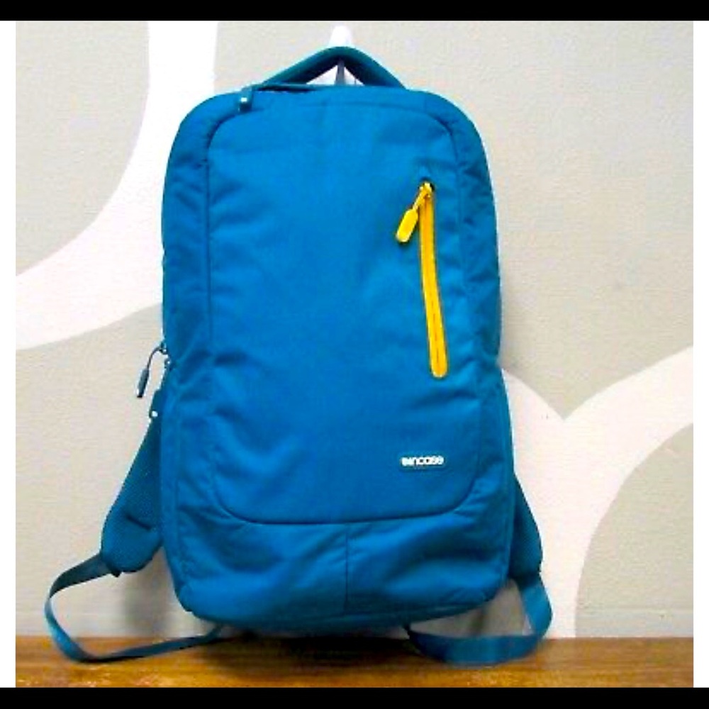 Incase laptop bag -yellow
